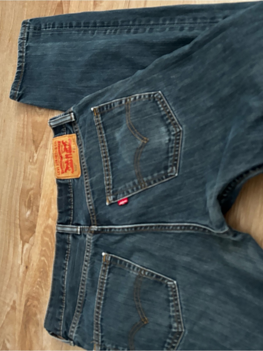 Levi's Straight-Leg Jeans in Dark Blue Wash 33x32 - Picture 5 of 8